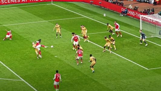 Eberechi Eze marca gol pelo Arsenal sobre o Crystal Palace