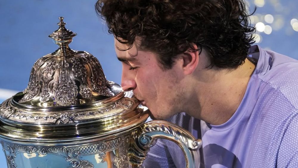 Galvão Bueno reage a título de João Fonseca no ATP da Basileia