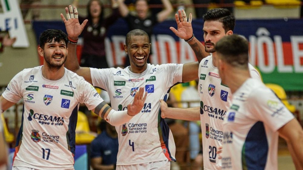 JF Vôlei vacila, mas bate Monte Carmelo no tie-break e vence a 1ª na Superliga Masculina