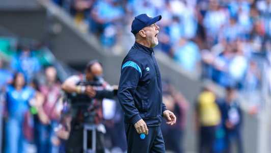 Mano Menezes, treinador do Grêmio