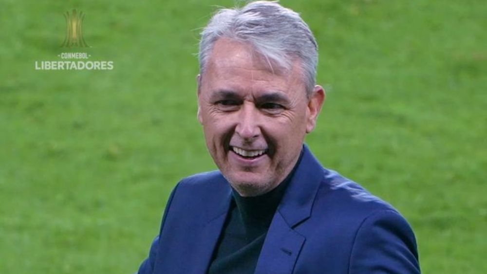 Executivo da LDU rasga elogios a treinador brasileiro antes de decisão com o Palmeiras