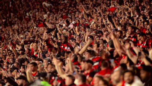 Torcida do Flamengo durante jogo no Maracanã