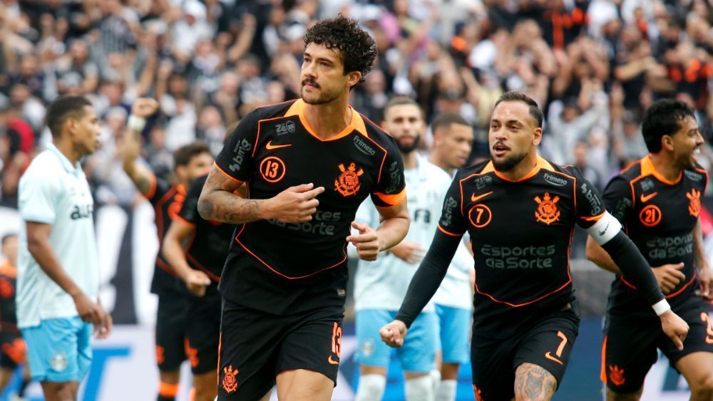 Corinthians vence Grêmio e emplaca sequência de vitórias no Brasileirão