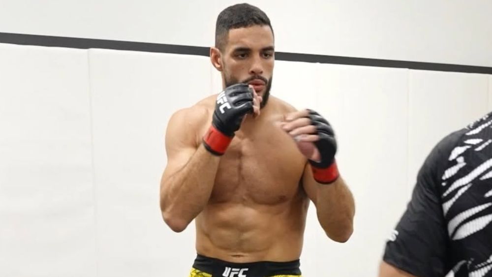 Gabriel Marretinha nocauteia no 2º round e vence luta principal do UFC Vegas 111