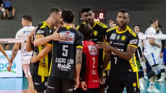 Praia Clube segue com 100% de aproveitamento na Superliga Masculina de Vôlei