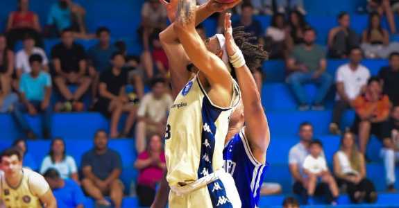 Rio Claro e Cruzeiro se enfrentaram nesta quarta-feira (12), pelo NBB