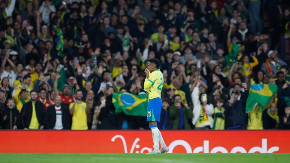 Ancelotti se derrete por talento de Estêvão após grande atuação pela Seleção