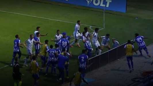 Confusão generalizada entre jogadores de Avaí e Remo