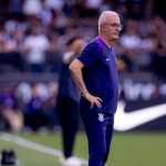 Dorival revela dificuldades no Brasileirão em meio à crise política no Corinthians