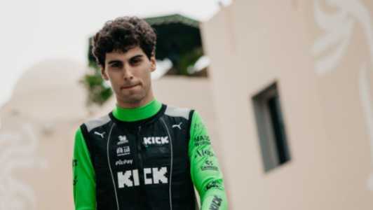 Gabriel Bortoleto neste sábado (6) no circuito de Yas Marina, em Abu Dhabi