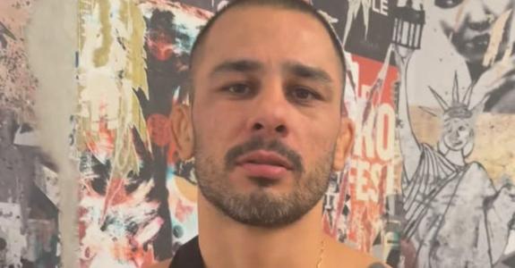 Alexandre Pantoja, lutador brasileiro que perdeu o cinturão do peso-mosca do UFC