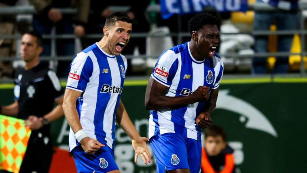 Porto vence Tondela e amplia sequência de vitórias no Campeonato Português