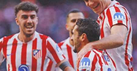 Time do Atlético celebra gol diante do Valência