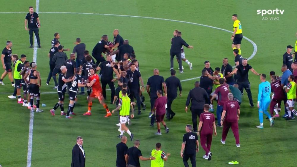 Fluminense x Vasco tem confusão entre jogadores após o final do jogo