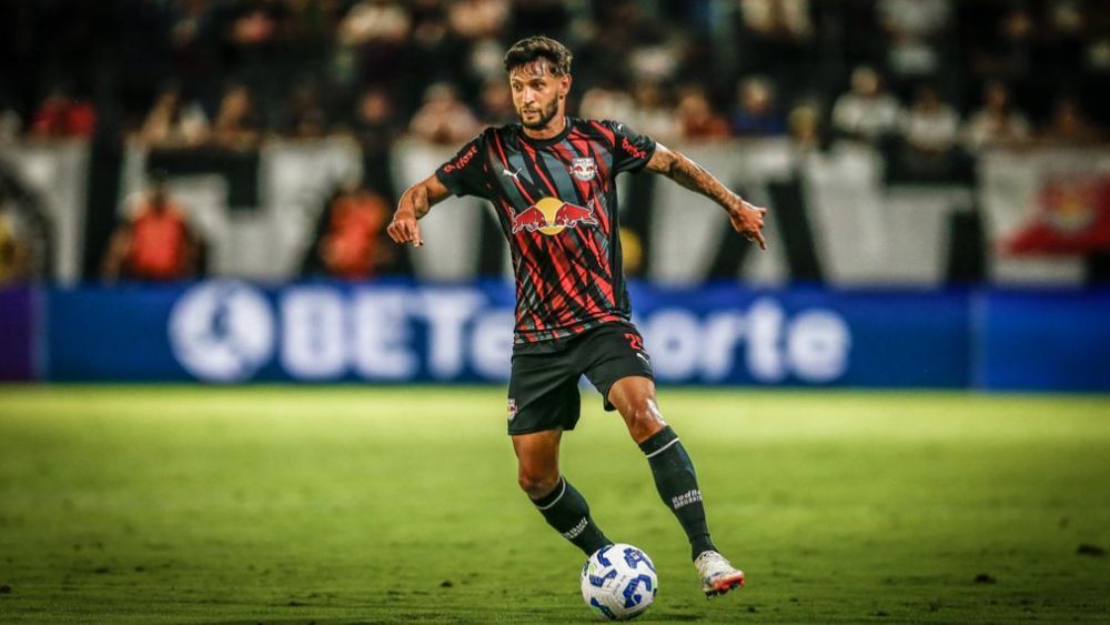 Alvo do Atlético, Juninho Capixaba se destacou no Bragantino; veja números