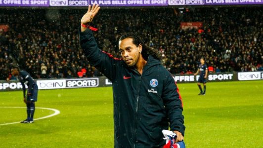 Ronaldinho Gaúcho fez história pelo PSG entre 2001 e 2003