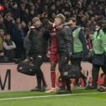 Contratação milionária do Liverpool entra no segundo tempo, marca gol e sai lesionado