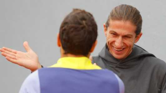 Filipe Luís em visita ao CT do Atlético de Madrid