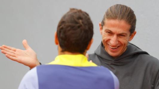Filipe Luís em visita ao CT do Atlético de Madrid