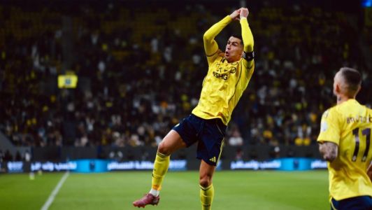 Cristiano Ronaldo marcou duas vezes neste sábado (27) em mais uma vitória do Al-Nassr no Campeonato Saudita