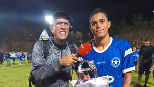 Breninho, autor de um gol e uma assistência, foi eleito o melhor em campo na partida entre Cruzeirinho x Dedé