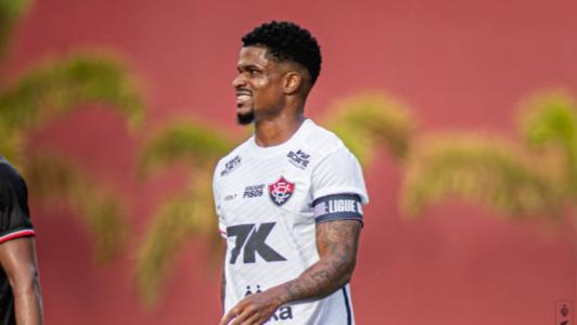 Jamerson, do Vitória, foi eleito o melhor em campo da partida