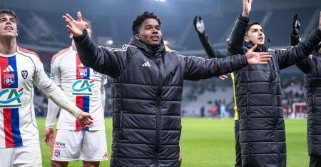 Endrick celebra classificação do Lyon