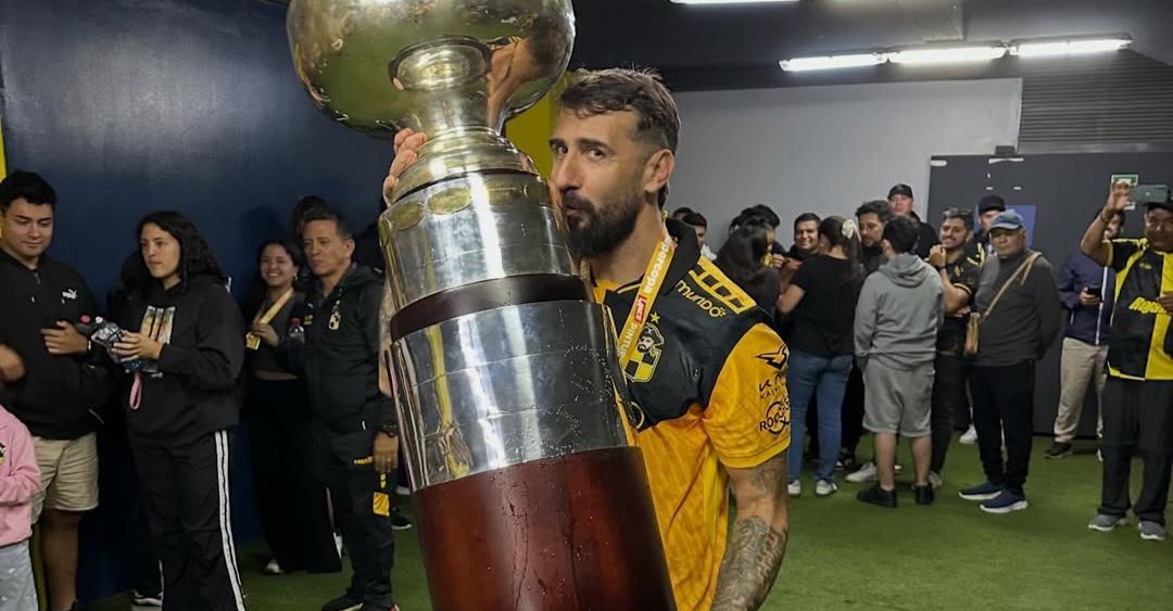 Ex-Atlético, Lucas Pratto é campeão por clube da Libertadores