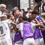 Uberlândia goleia Athletic e ‘respira’ na briga contra o rebaixamento no Mineiro