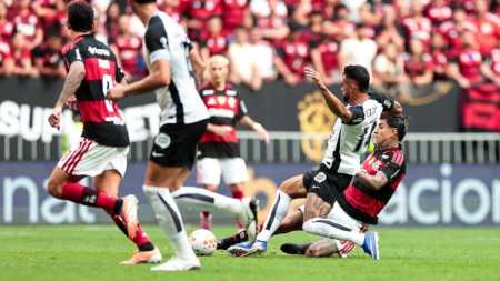 Flamengo e Corinthians se enfrentaram neste domingo (1°) pela decisão da Supercopa do Brasil