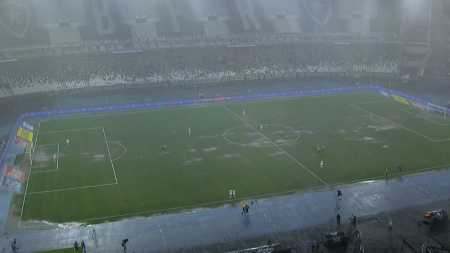 Chuva no Rio de Janeiro castiga o estádio Nilton Santos e interrompe jogo entre Botafogo e Fluminense