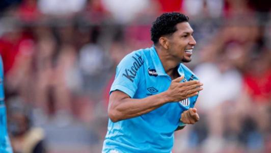 Rony comemora o seu primeiro gol com a camisa do Santos