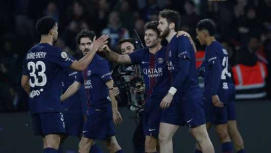 PSG goleou o Olympique de Marseille por 5 a 0 neste domingo (8)