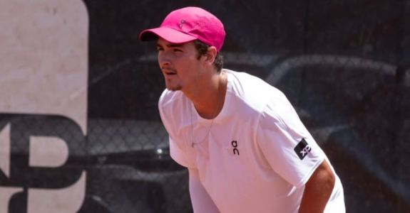 João Fonseca treina no Brasil para defender os pontos no ATP 250, da Argentina