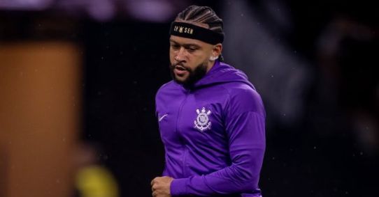 Memphis Depay ação pelo Corinthians
