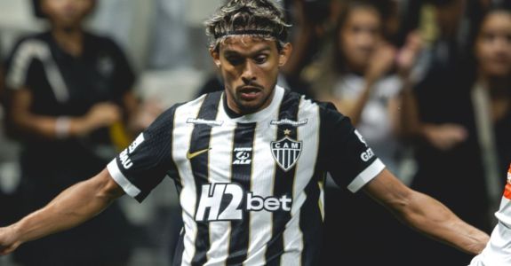 Gustavo Scarpa em ação pelo Atlético