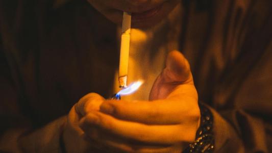Pesquisa busca mapear fatores genéticos que influenciam risco de tabagismo em populações latino-americanas