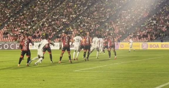 Parque do Sabiá, em Uberlândia, recebeu o jogo da última rodada do Campeonato Mineiro