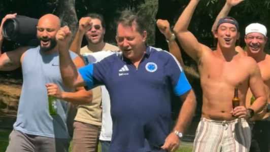 Dono da SAF do Cruzeiro, Pedrinho cantou a nova música feita por Gusttavo Lima
