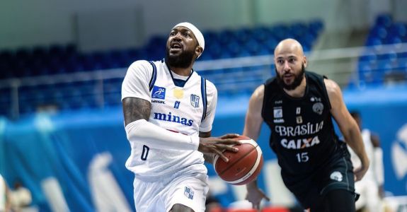 KTO Minas e Brasília Basquete se enfrentaram nesta terça-feira (17), na Arena UniBH