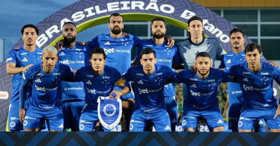 Time do Cruzeiro posado antes de jogo contra o Mirassol pelo Campeonato Brasileiro