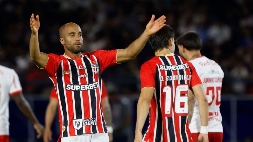 São Paulo vence RB Bragantino fora de casa e garante vaga na semifinal do Paulista