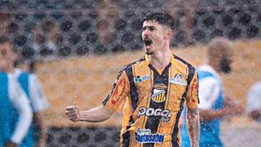 Rômulo marcou o primeiro gol do Novorizontino na partida contra o Santos