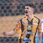 Com gol no último lance, Novorizontino bate Santos e vai à semifinal do Paulista