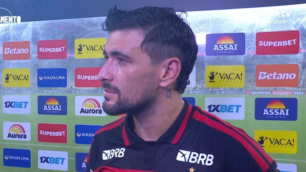 Arrascaeta reage à marca histórica pelo Flamengo e é direto sobre protestos no Maracanã