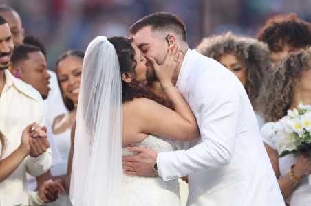 Casamento show do Bad Bunny no Super Bowl