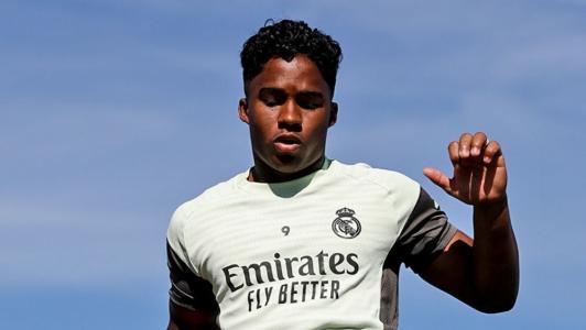 Endrick durante treinamento do Real Madrid