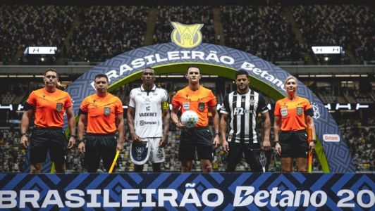 Arbitragem e capitães no jogo entre Atlético x Remo, pela 3º rodada do Campeonato Brasileiro