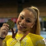 Flávia Saraiva conquista ouro na trave na Copa do Mundo de Ginástica