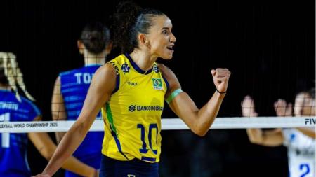 Brasil domina e vence Grécia em estreia no Mundial Feminino de Vôlei